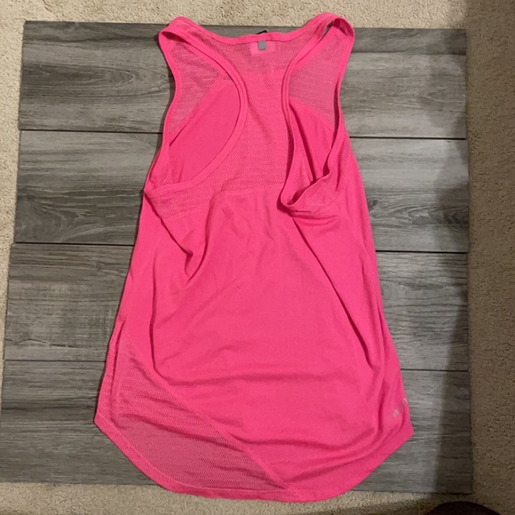 Nike size M women’s dri fit workout tank - Picture 3 of 3
